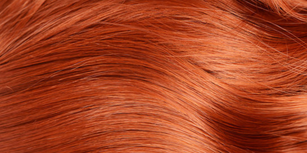 Ravivez votre look avec une perruque rousse éclatante !