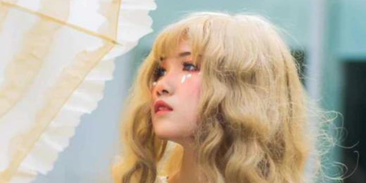 perruque borde blonde