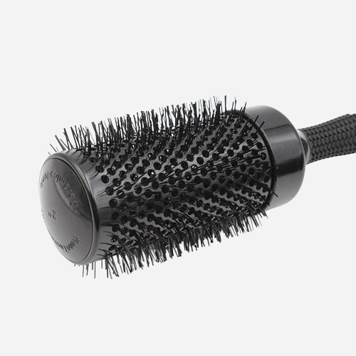 brosse-ronde-cheveux-brushing