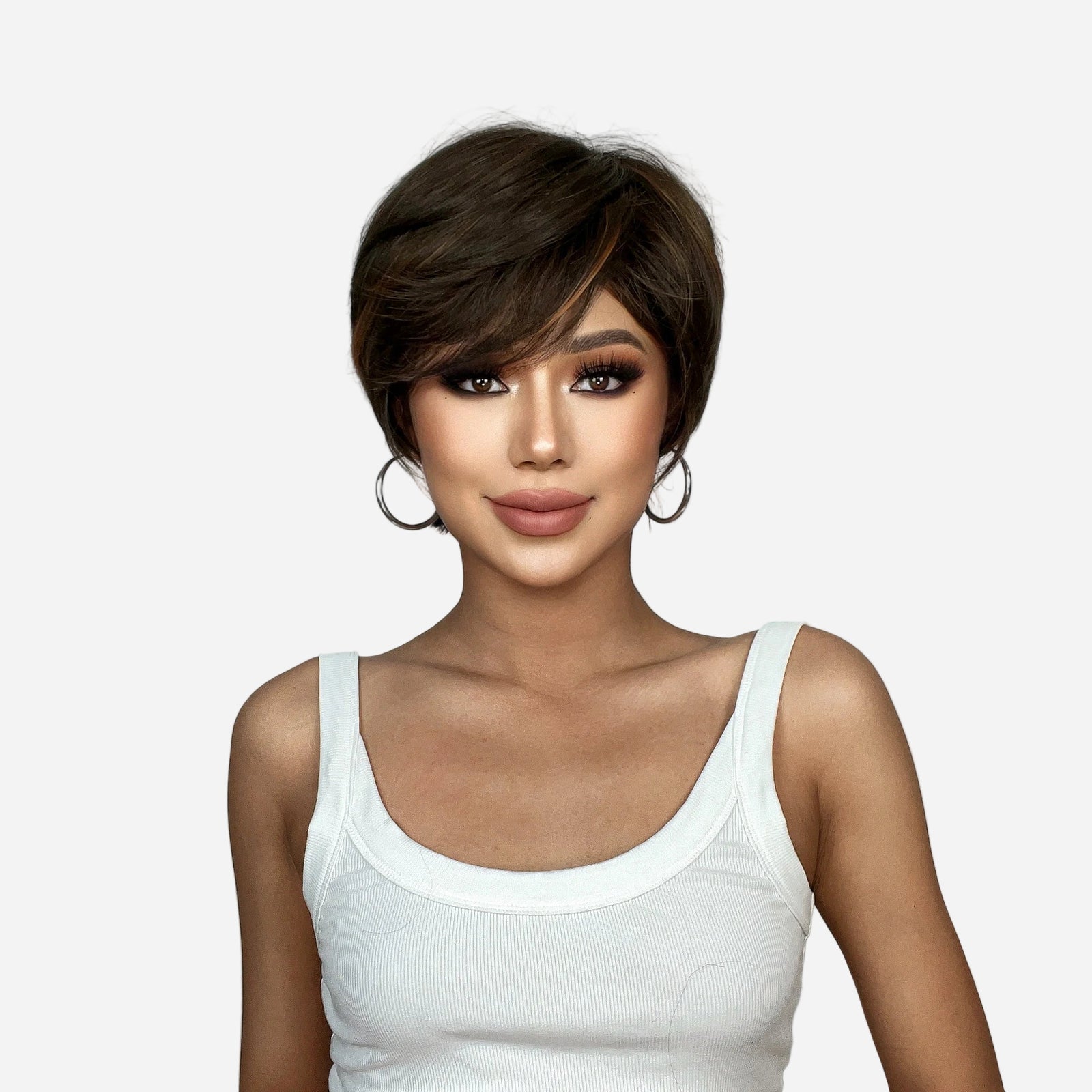 perruque-courte-elegante-style-professionnel