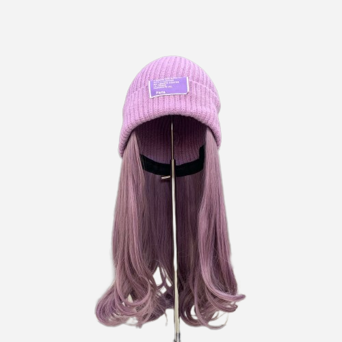 perruque bonnet avec des cheveux rose