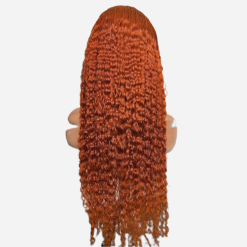 perruque longue avec des cheveux roux boucle